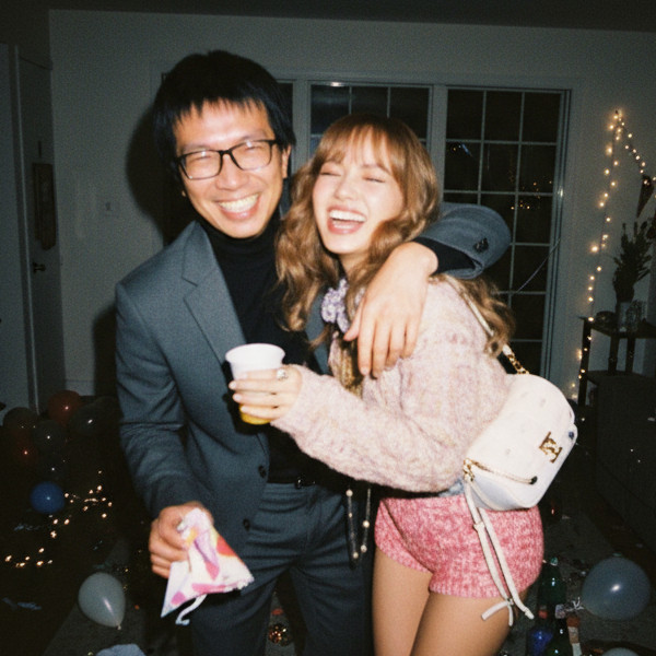 party 上亲密合影🍌风格效果图